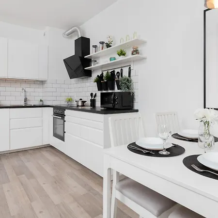 Modern Kamienna Grobla With Parking & Balcony In By Renters * Gdańsk